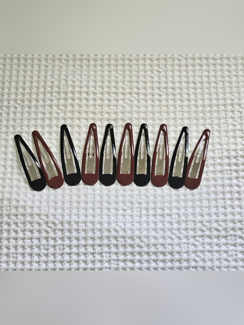 Classic Enamel Snap Hair Clips - Black & Brown Set